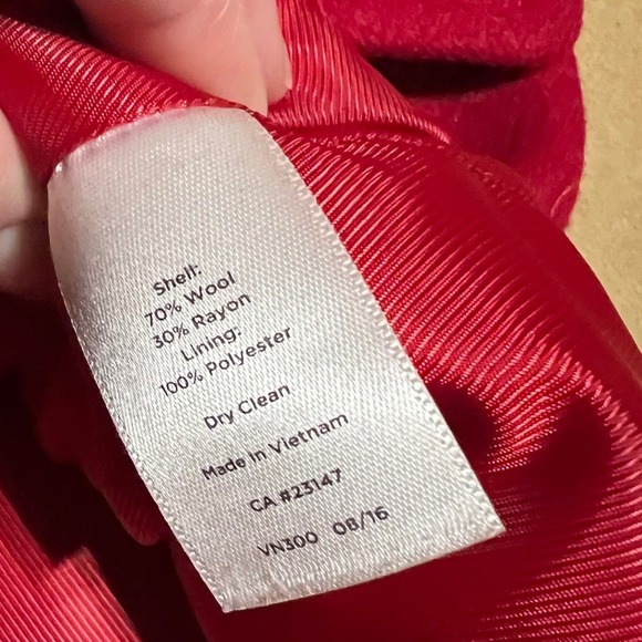 Talbots Red Hooded Wool Blend Coat 10 Toggle Button Snap Closure preppy work - Picture 8 of 10